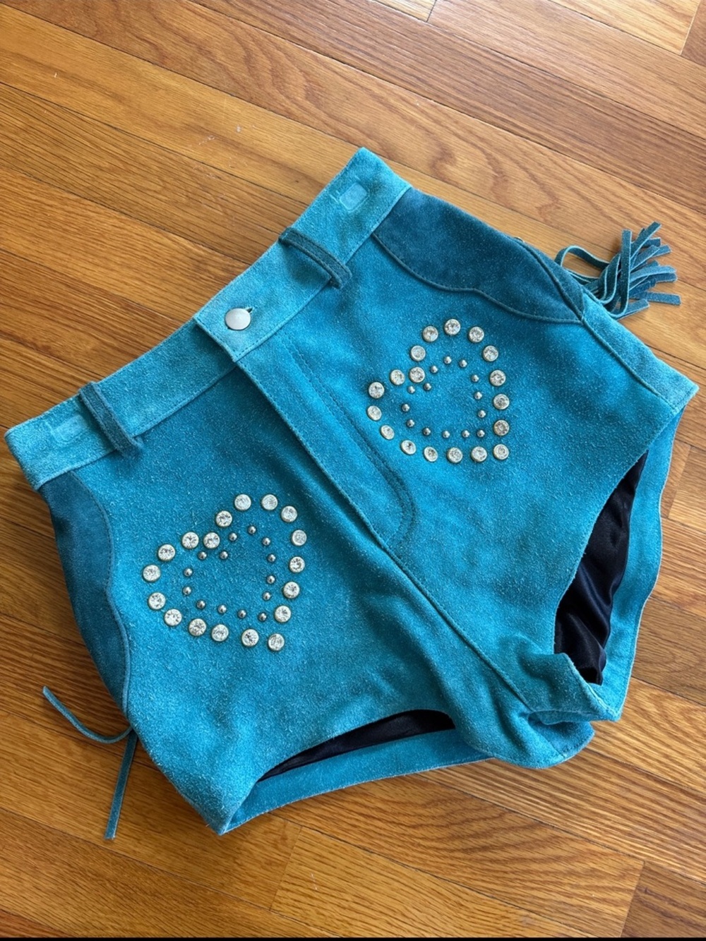 New Understated Leather Wanted Shorts Size Xs - Picture 5 of 10